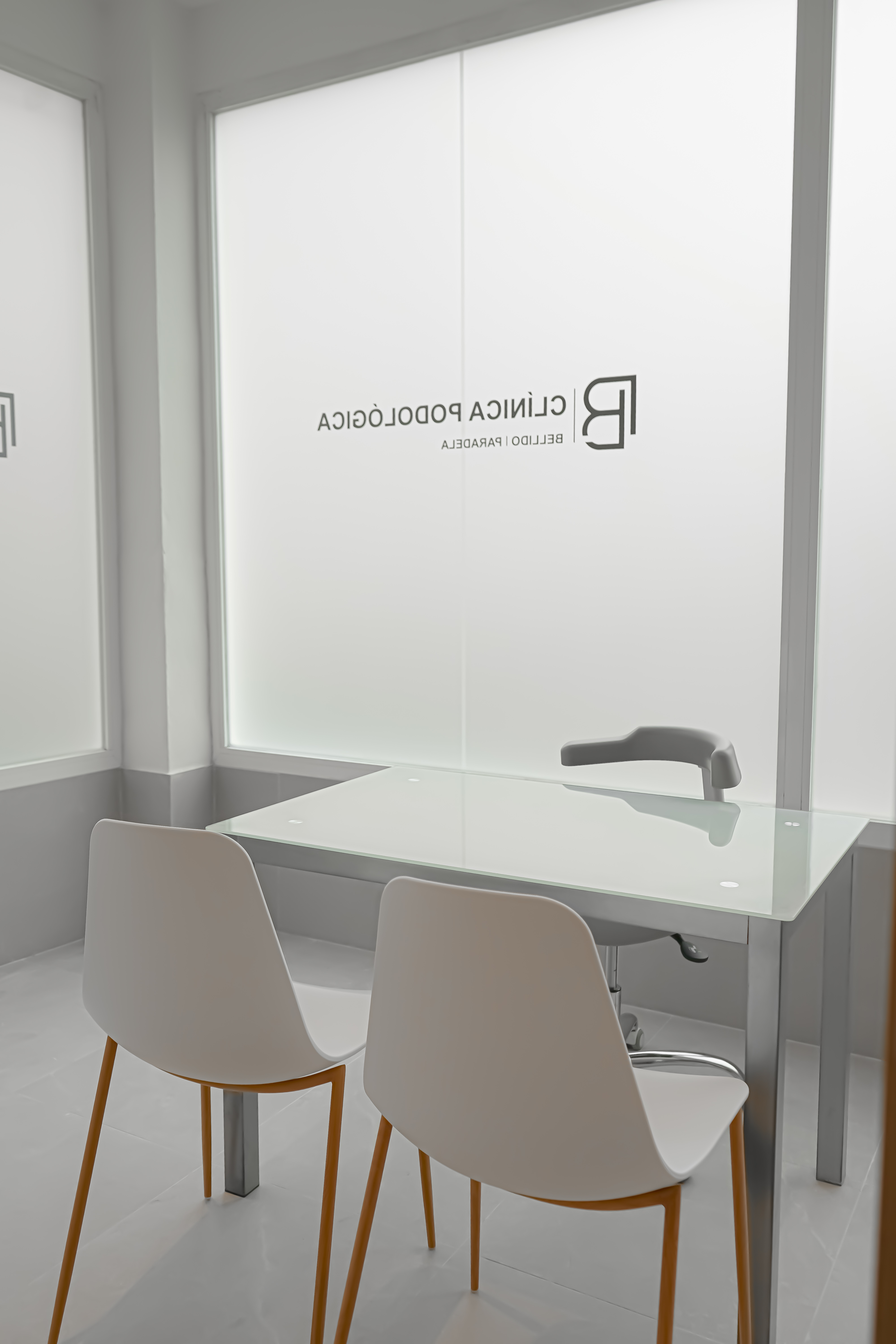 Sala de consulta podológica Bellido Paradela