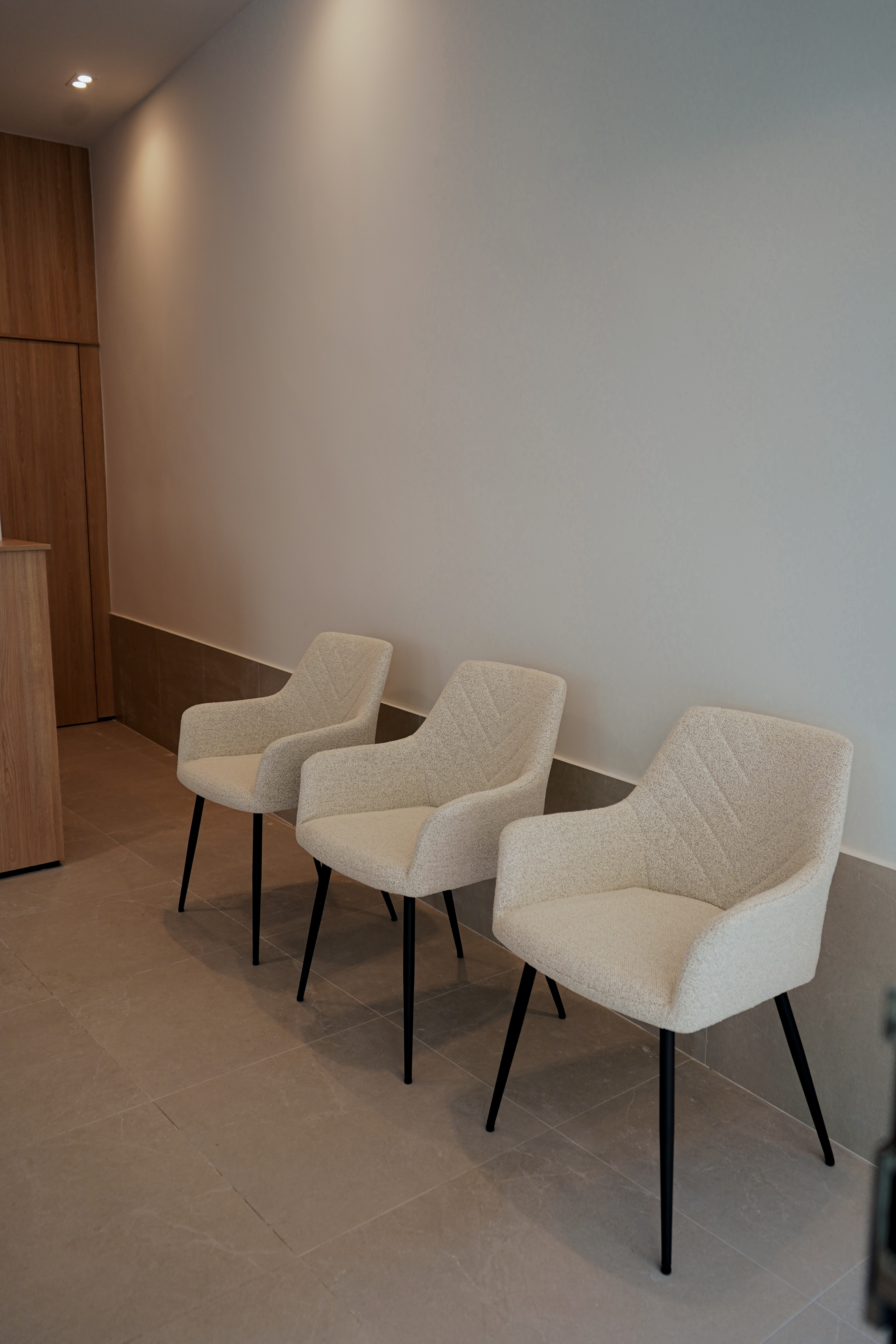 Sala de espera de la clínica podológica en Córdoba